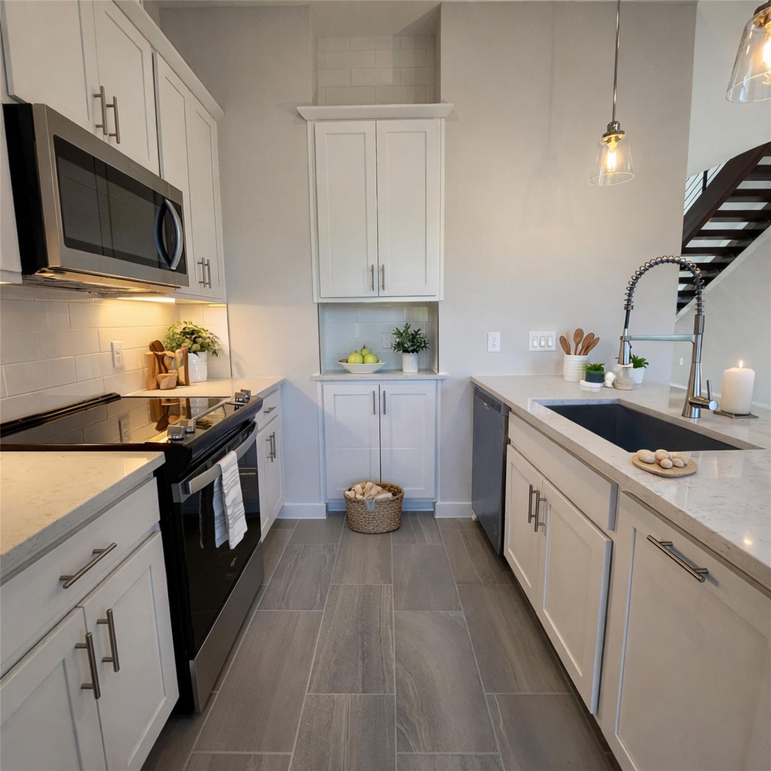 12001 Vista Parke Dr # 405, Austin, TX 78726