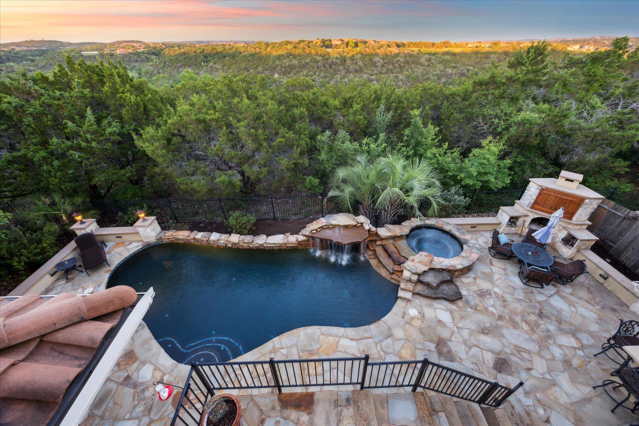 613 Horseback Holw, Austin, TX 78732