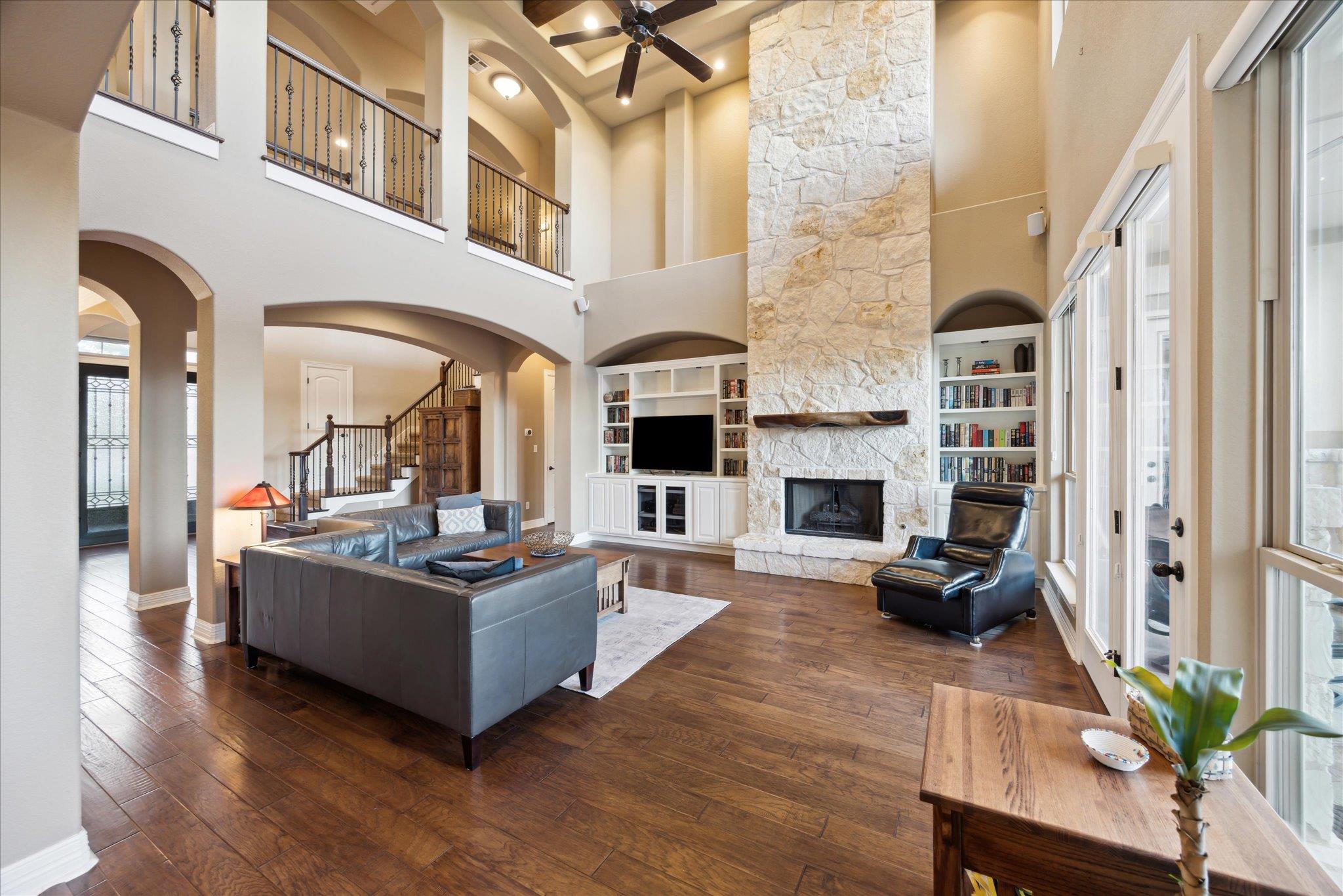 613 Horseback Holw, Austin, TX 78732