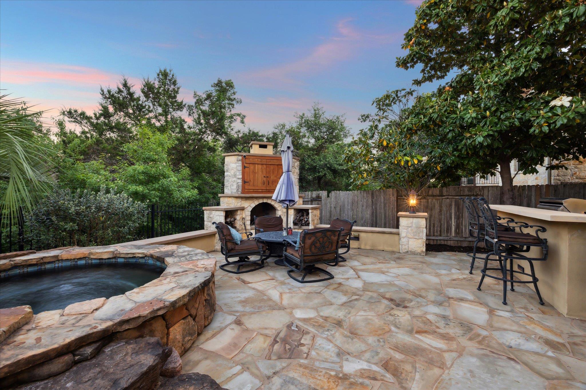 613 Horseback Holw, Austin, TX 78732