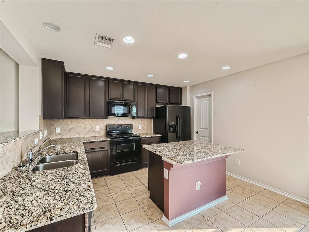 503 Carrington St, Hutto, TX 78634