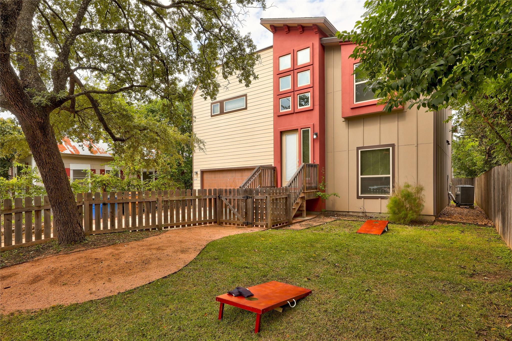 2204 E 13th St # A, Austin, TX 78702