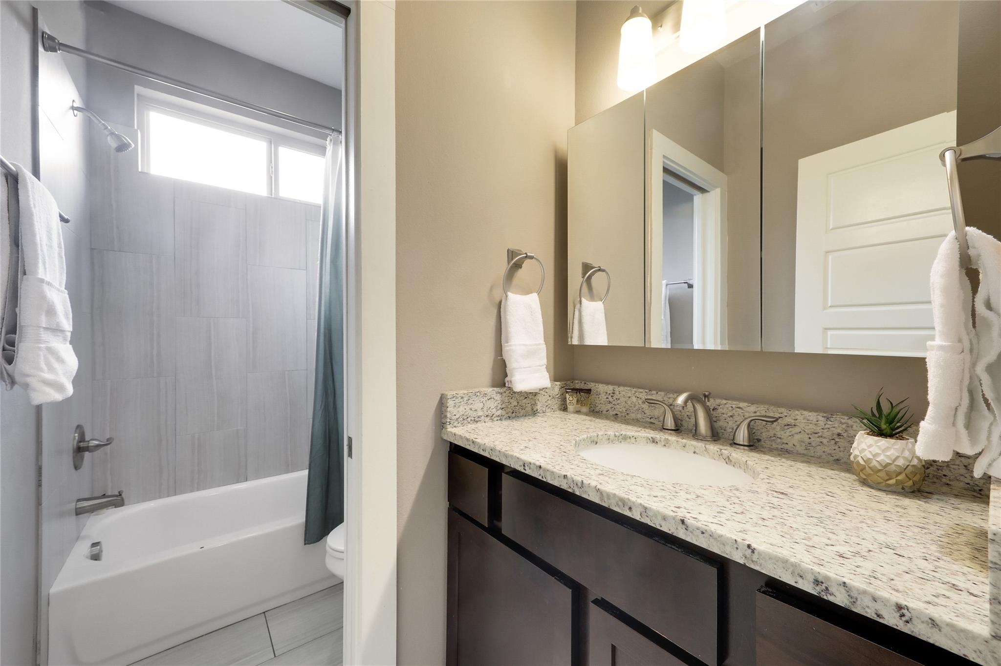 2204 E 13th St # A, Austin, TX 78702