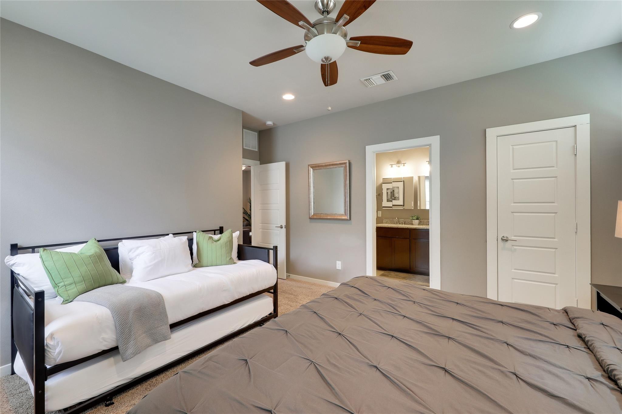 2204 E 13th St # A, Austin, TX 78702