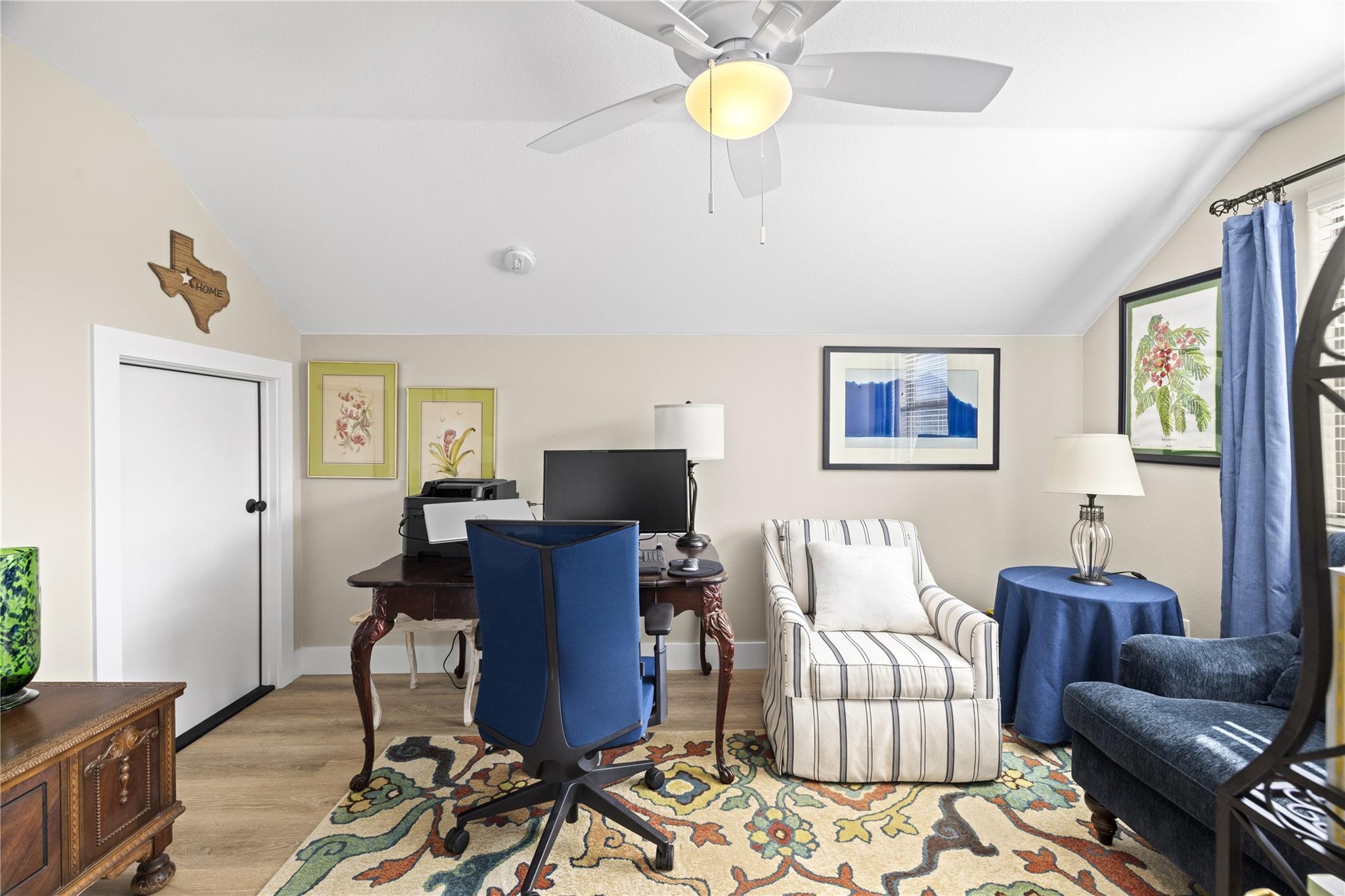 1057 Roanoke Ln, Kerrville, TX 78028