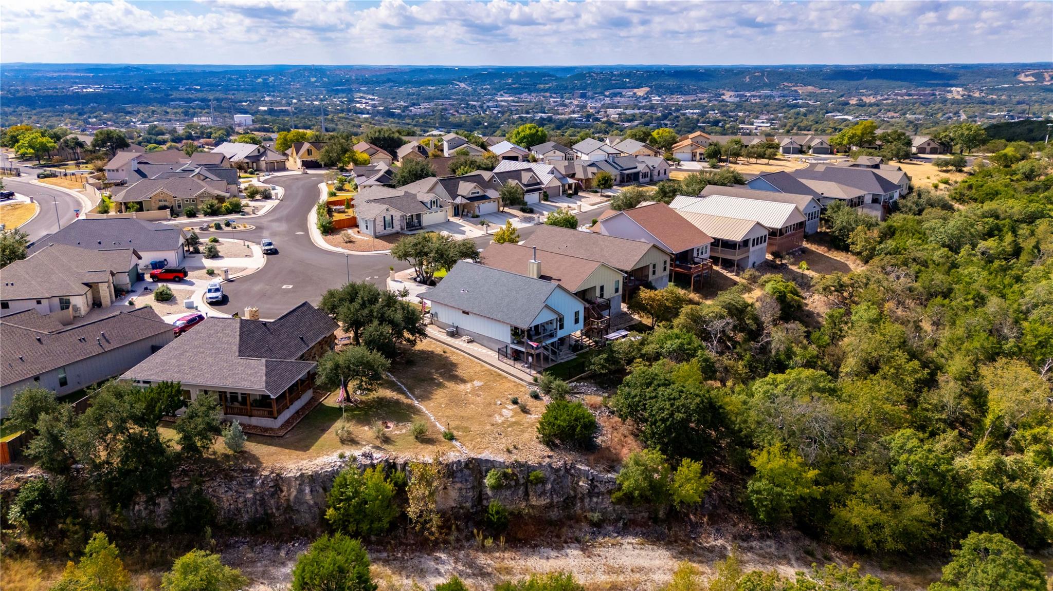 1057 Roanoke Ln, Kerrville, TX 78028