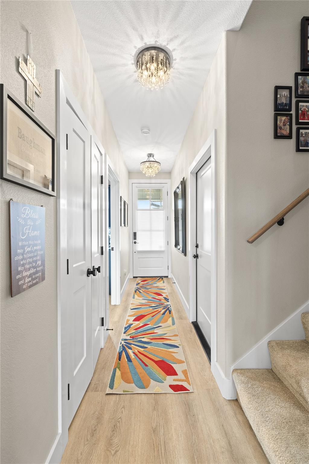 1057 Roanoke Ln, Kerrville, TX 78028