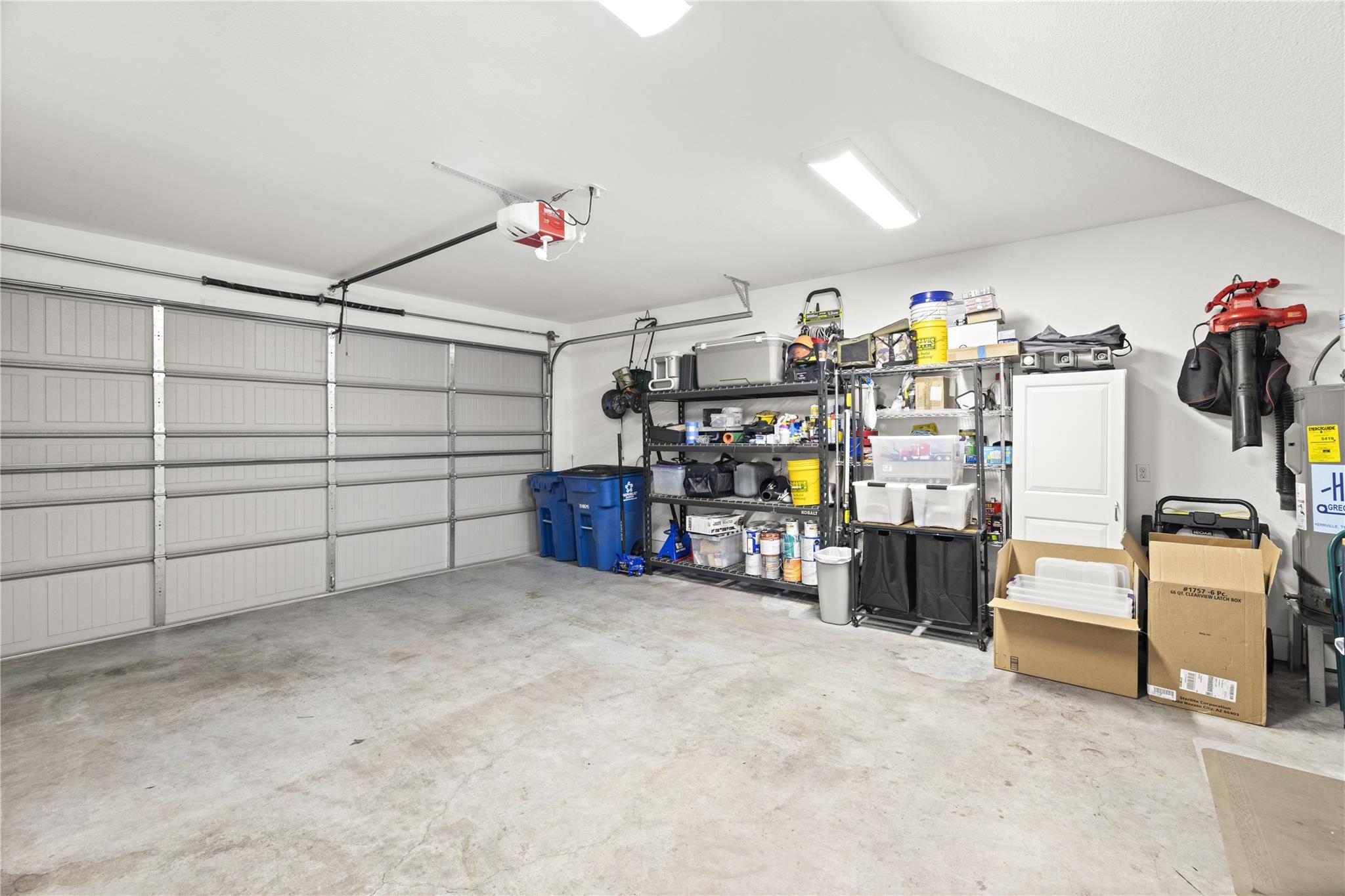 1057 Roanoke Ln, Kerrville, TX 78028