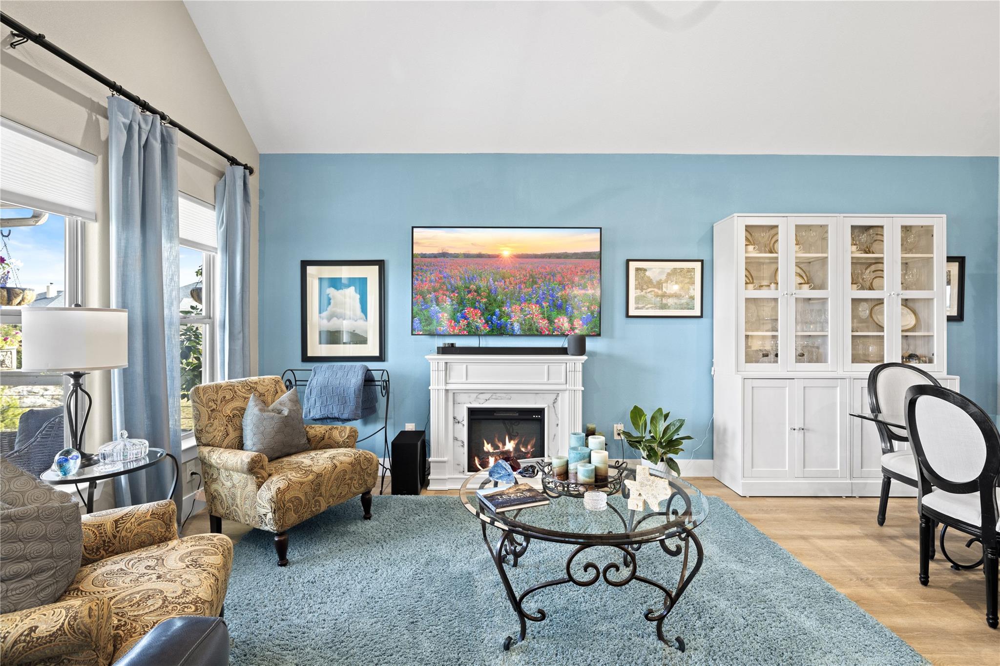 1057 Roanoke Ln, Kerrville, TX 78028