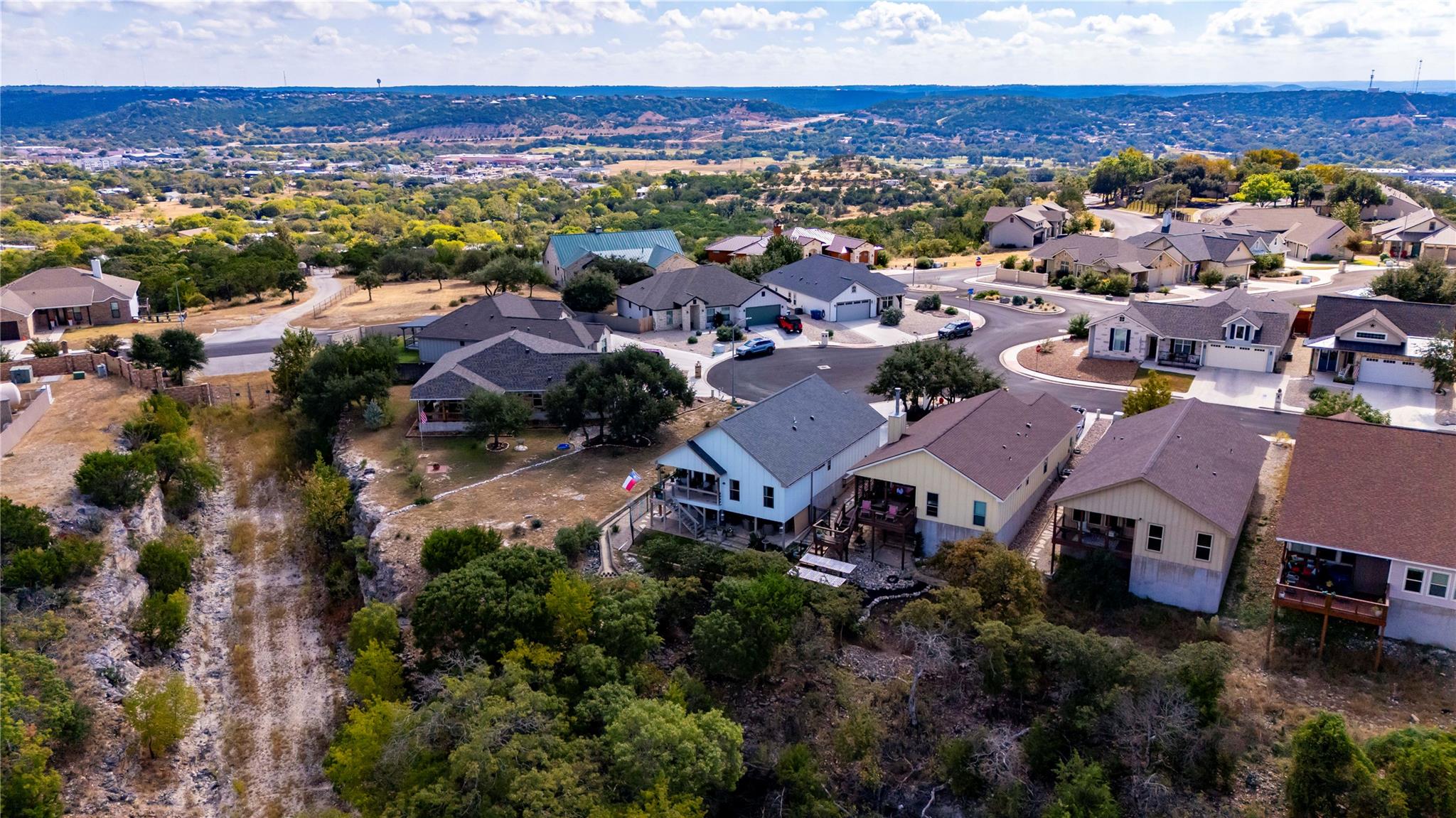 1057 Roanoke Ln, Kerrville, TX 78028