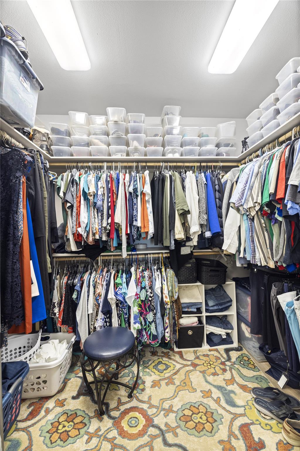 1057 Roanoke Ln, Kerrville, TX 78028