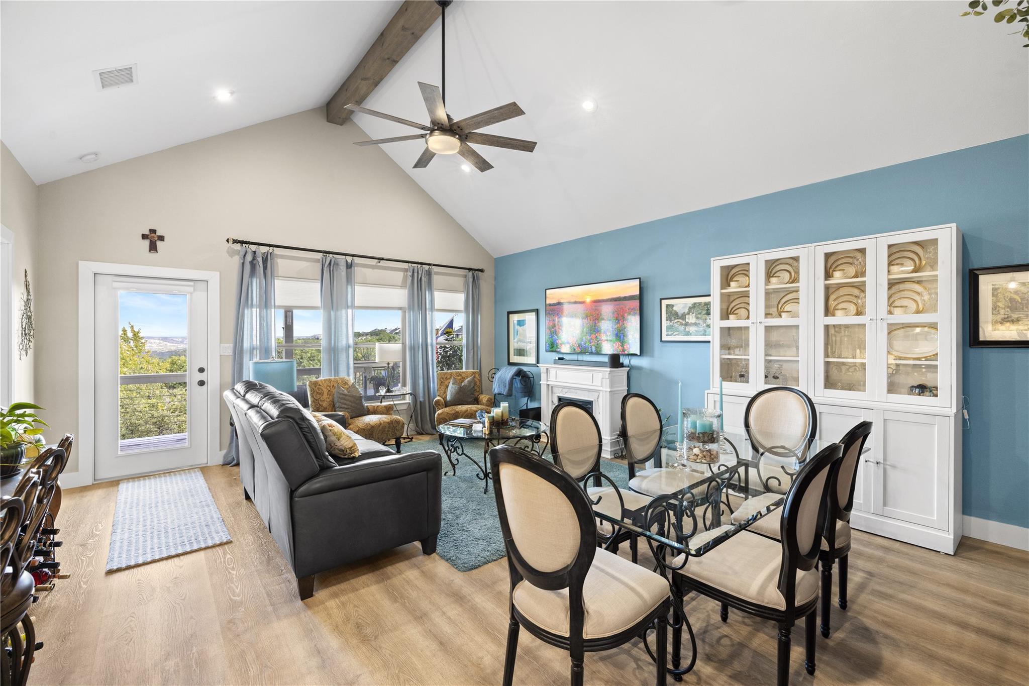 1057 Roanoke Ln, Kerrville, TX 78028