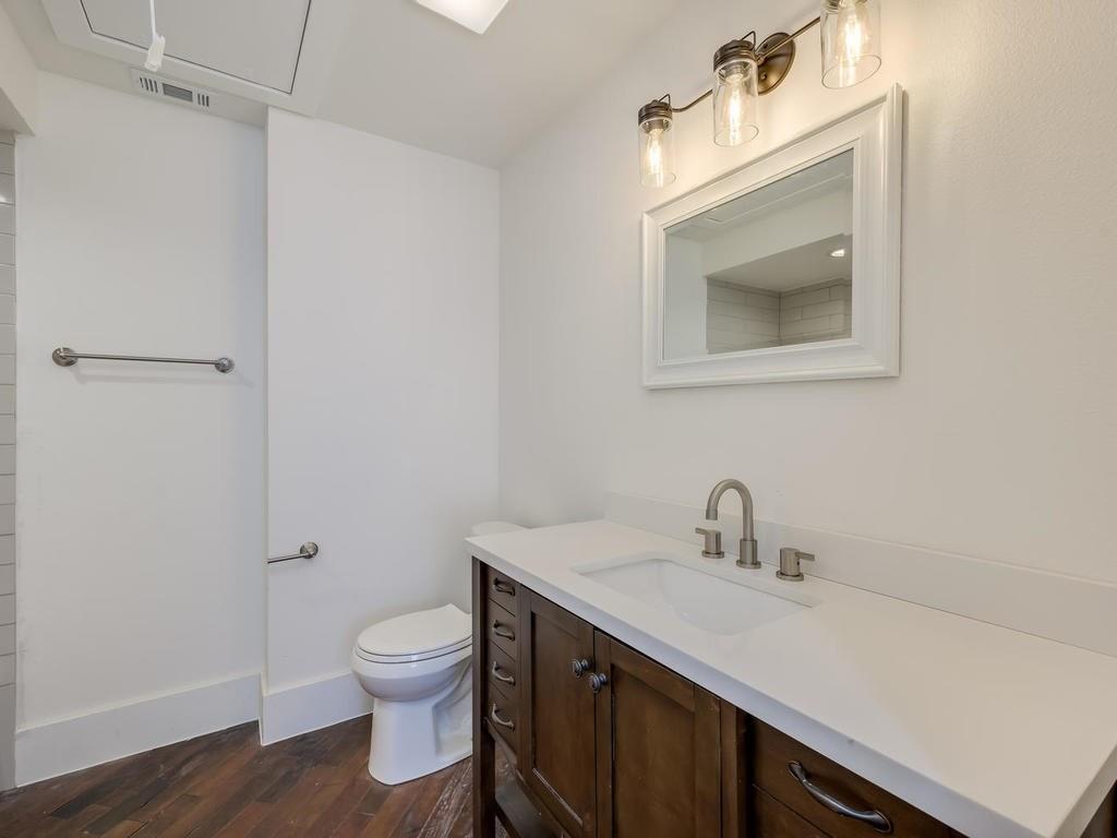 110 S Main St # 206, Elgin, TX 78621