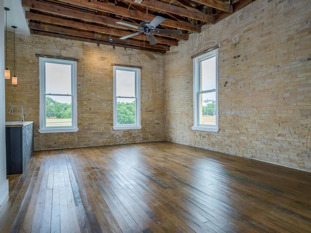 110 S Main St # 206, Elgin, TX 78621