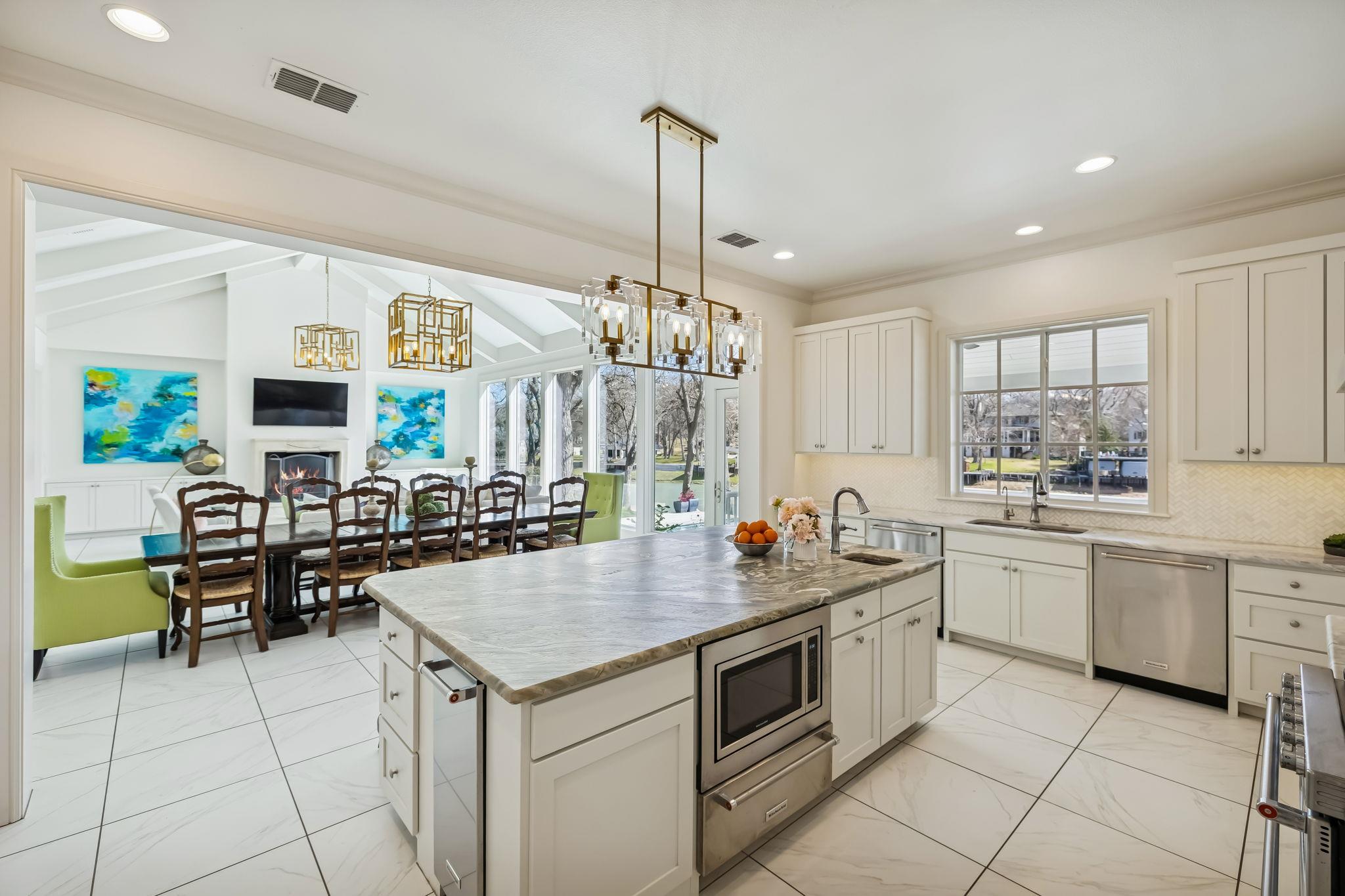 2319 Terminal Loop Rd, McQueeney, TX 78123