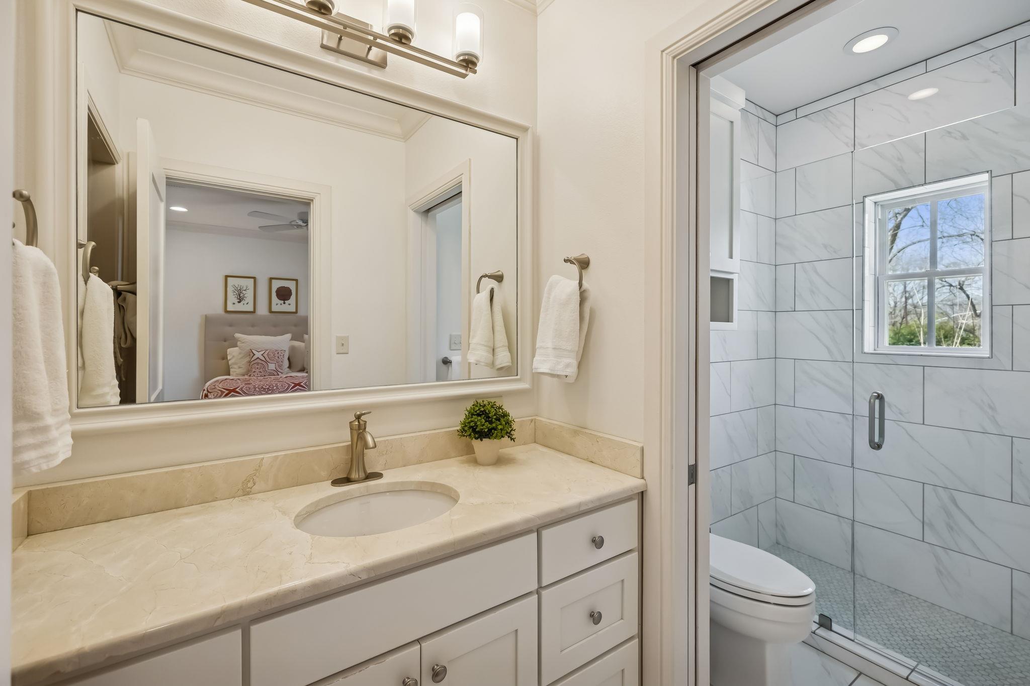 2319 Terminal Loop Rd, McQueeney, TX 78123