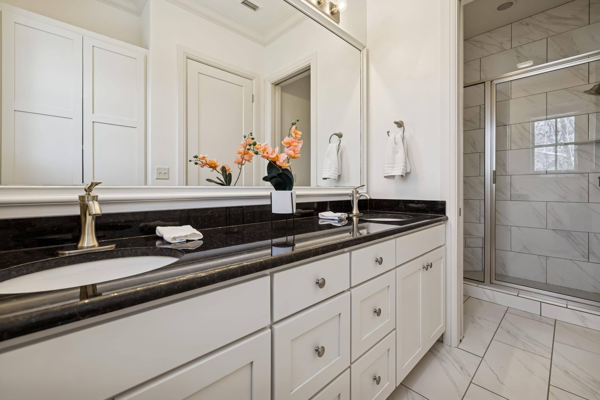 2319 Terminal Loop Rd, McQueeney, TX 78123