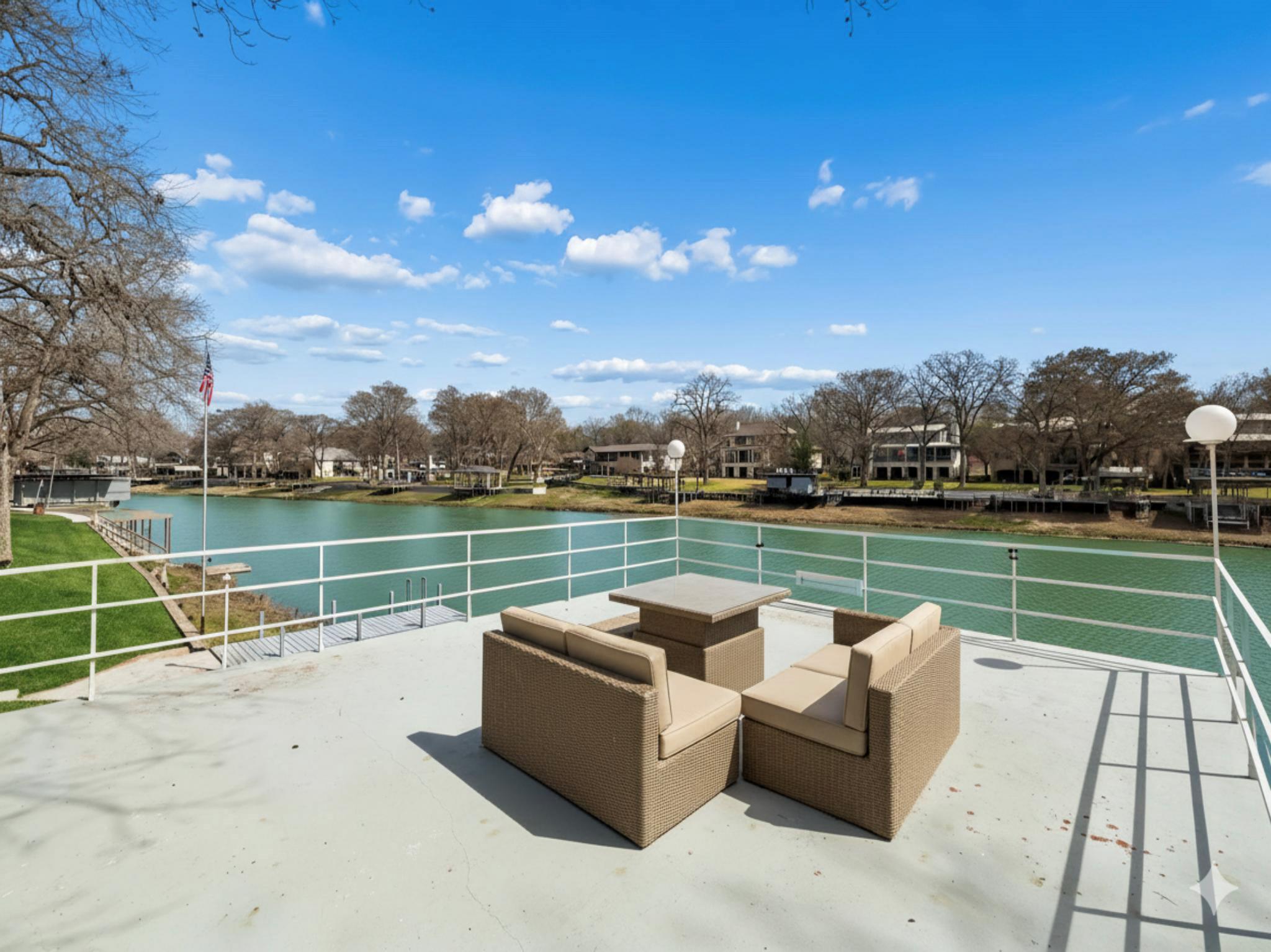 2319 Terminal Loop Rd, McQueeney, TX 78123