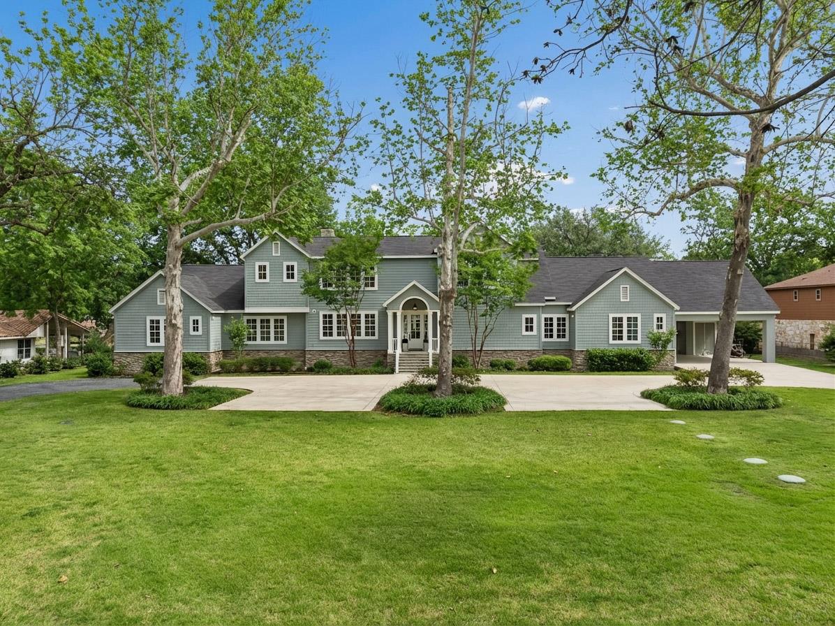 2319 Terminal Loop Rd, McQueeney, TX 78123