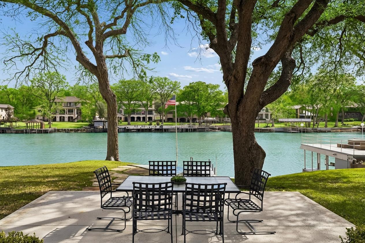 2319 Terminal Loop Rd, McQueeney, TX 78123