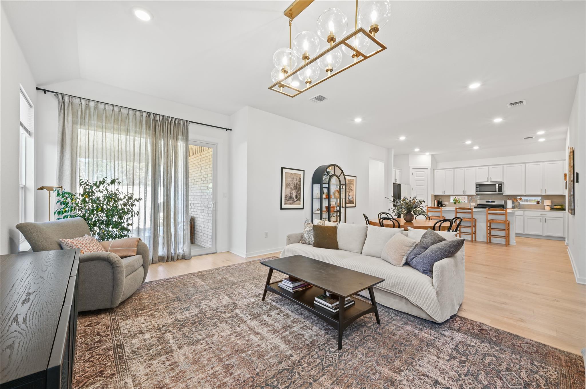 2037 Rosin Jaw Walk, Leander, TX 78641