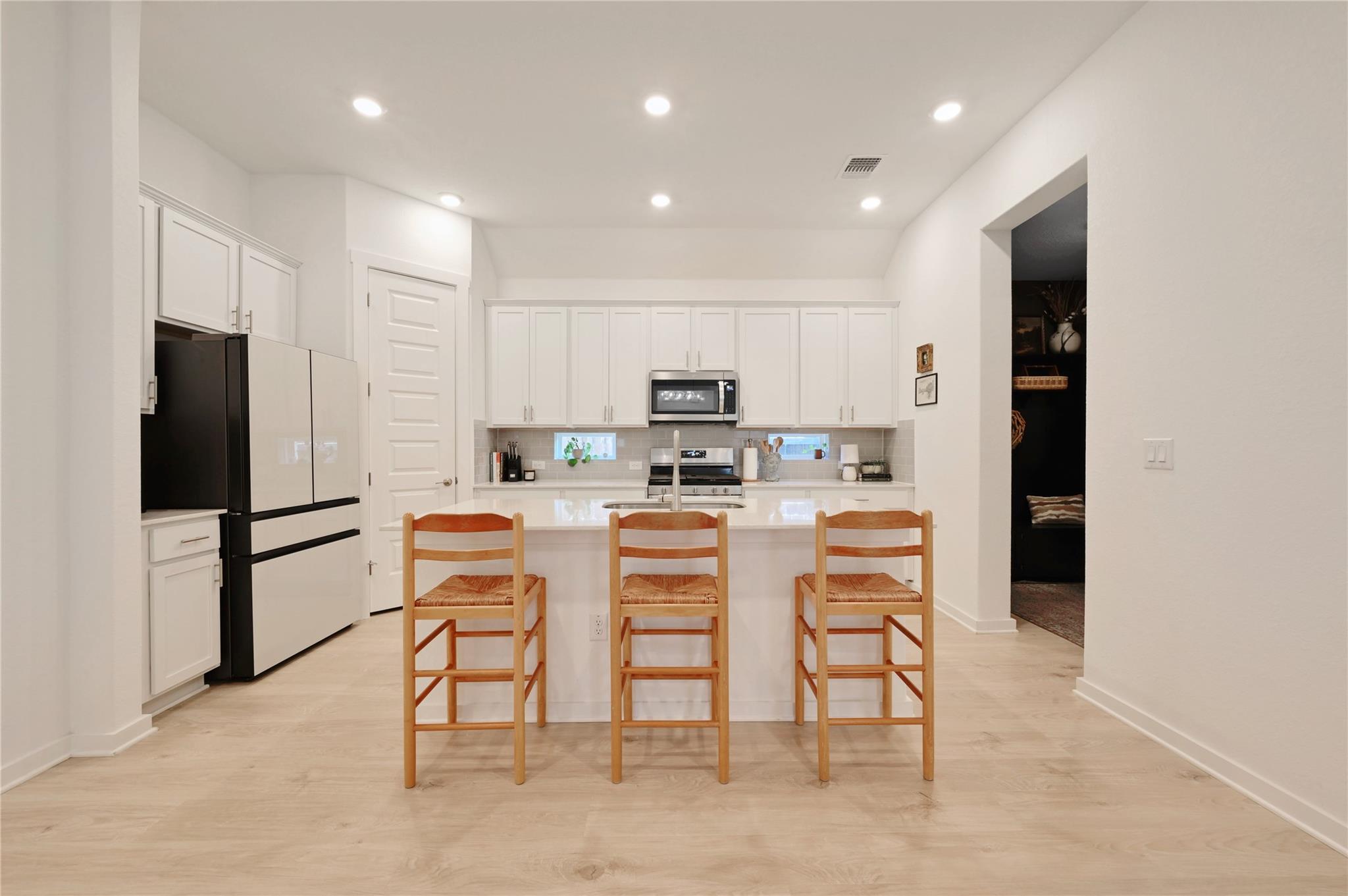 2037 Rosin Jaw Walk, Leander, TX 78641