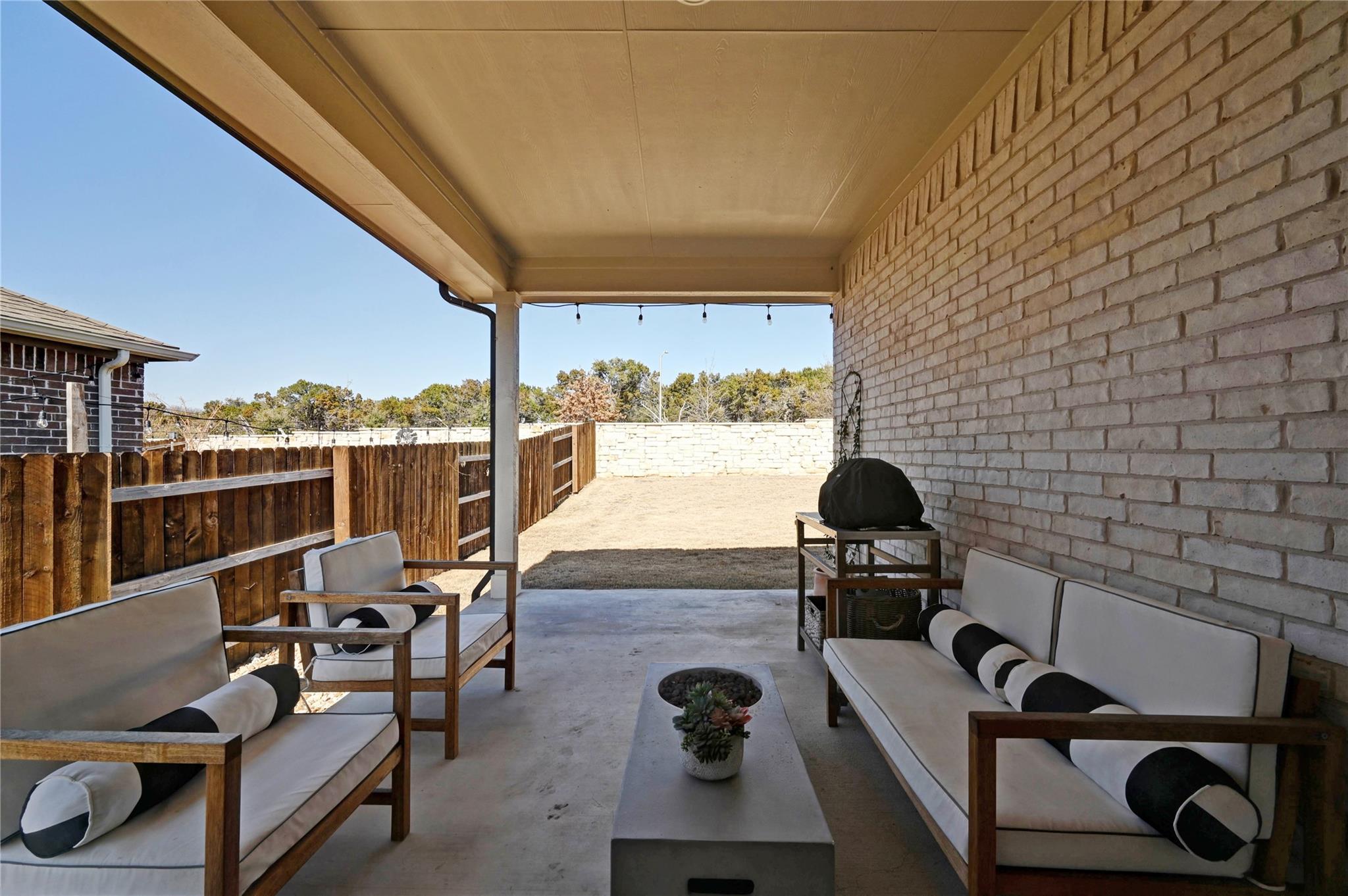 2037 Rosin Jaw Walk, Leander, TX 78641