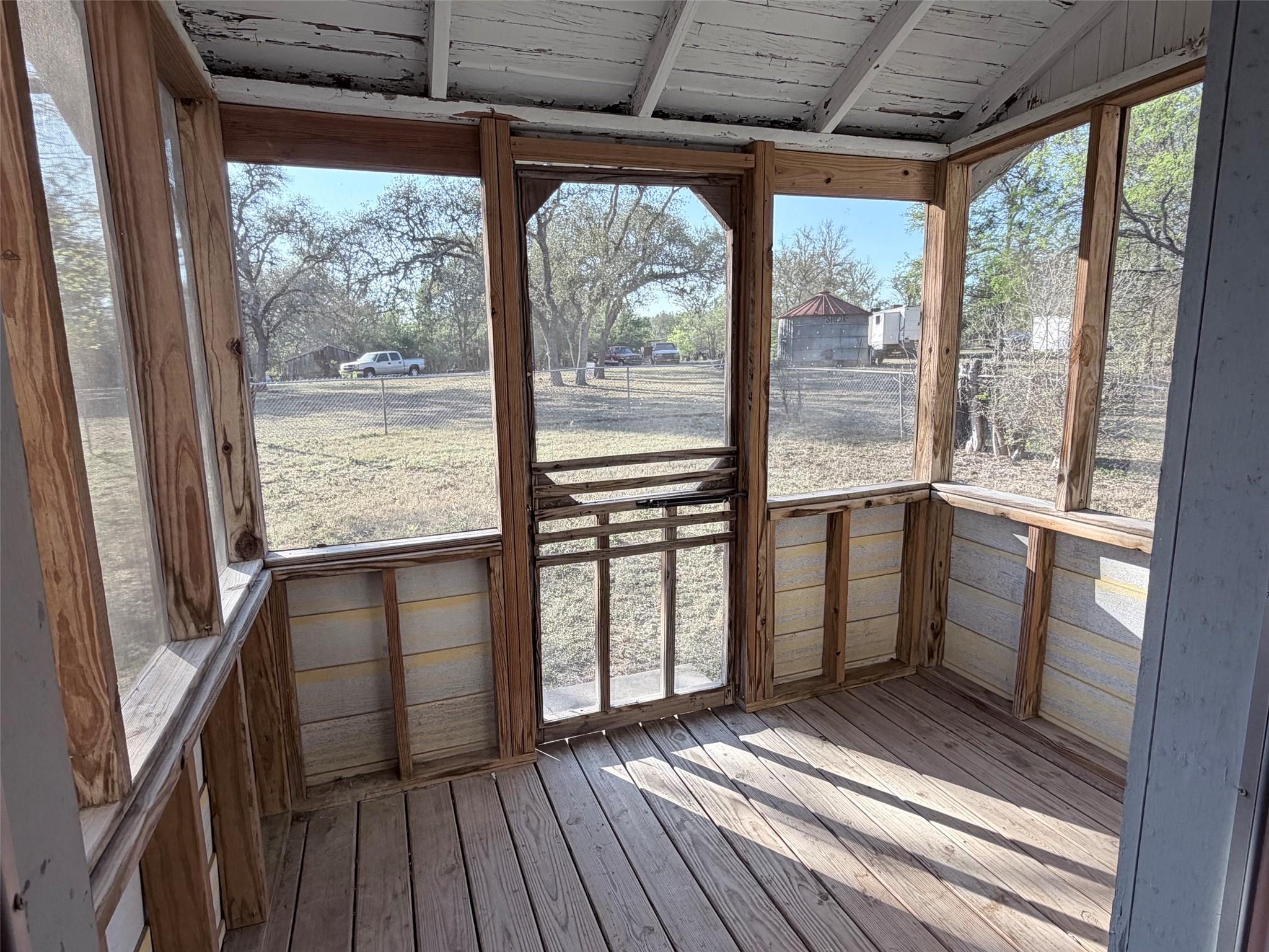 1504 Watterson Rd, Red Rock, TX 78662