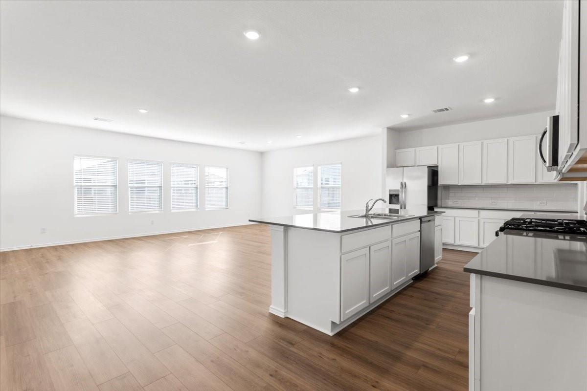 290 Jeffers, Kyle, TX 78640