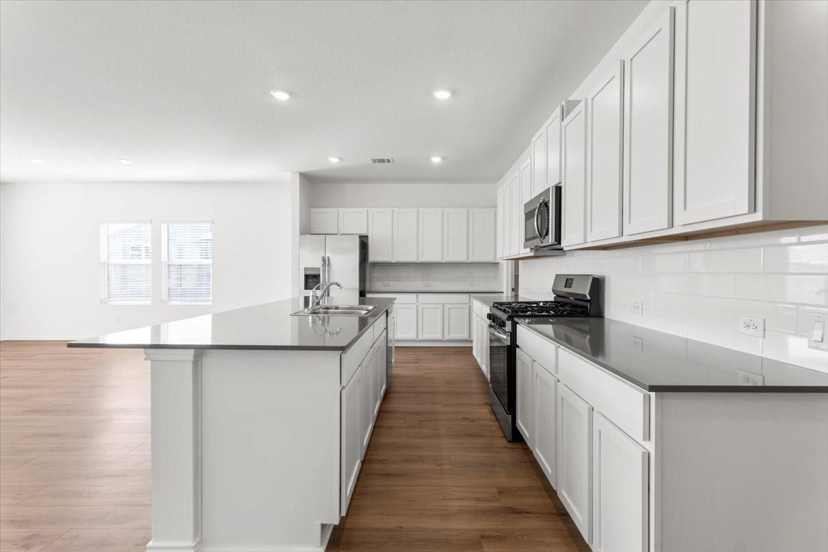 290 Jeffers, Kyle, TX 78640