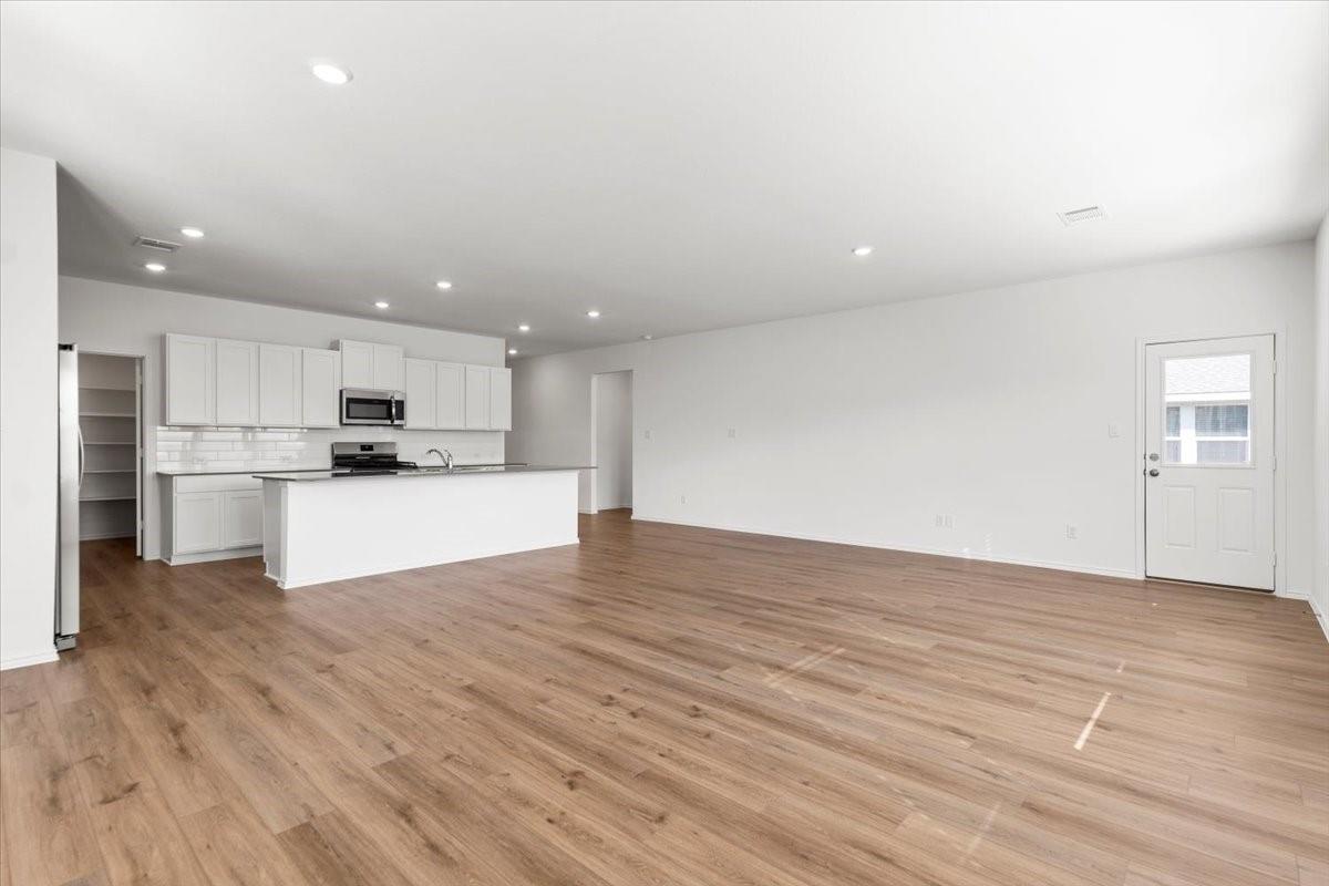 290 Jeffers, Kyle, TX 78640