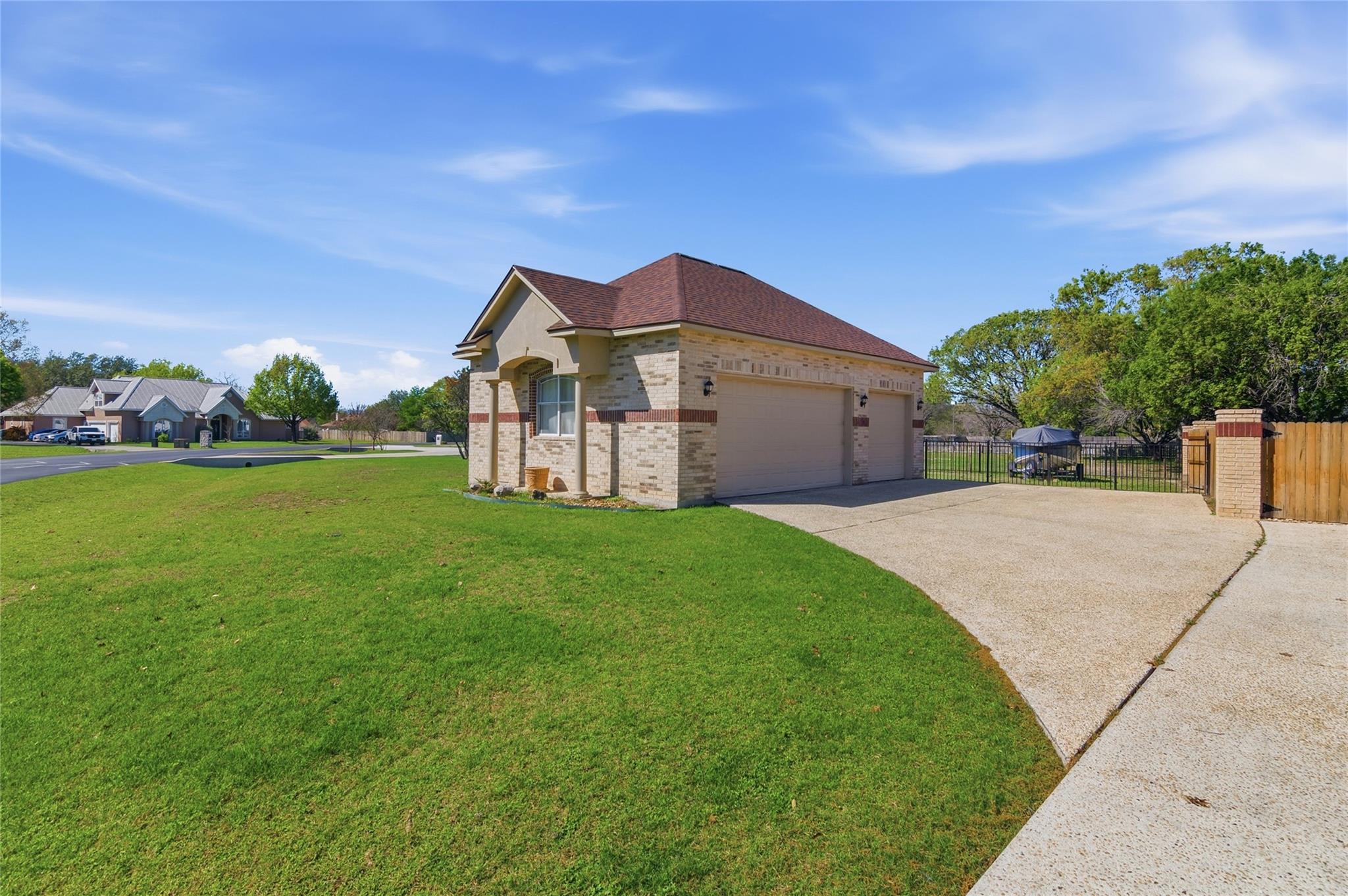 105 Maderas, Seguin, TX 78155
