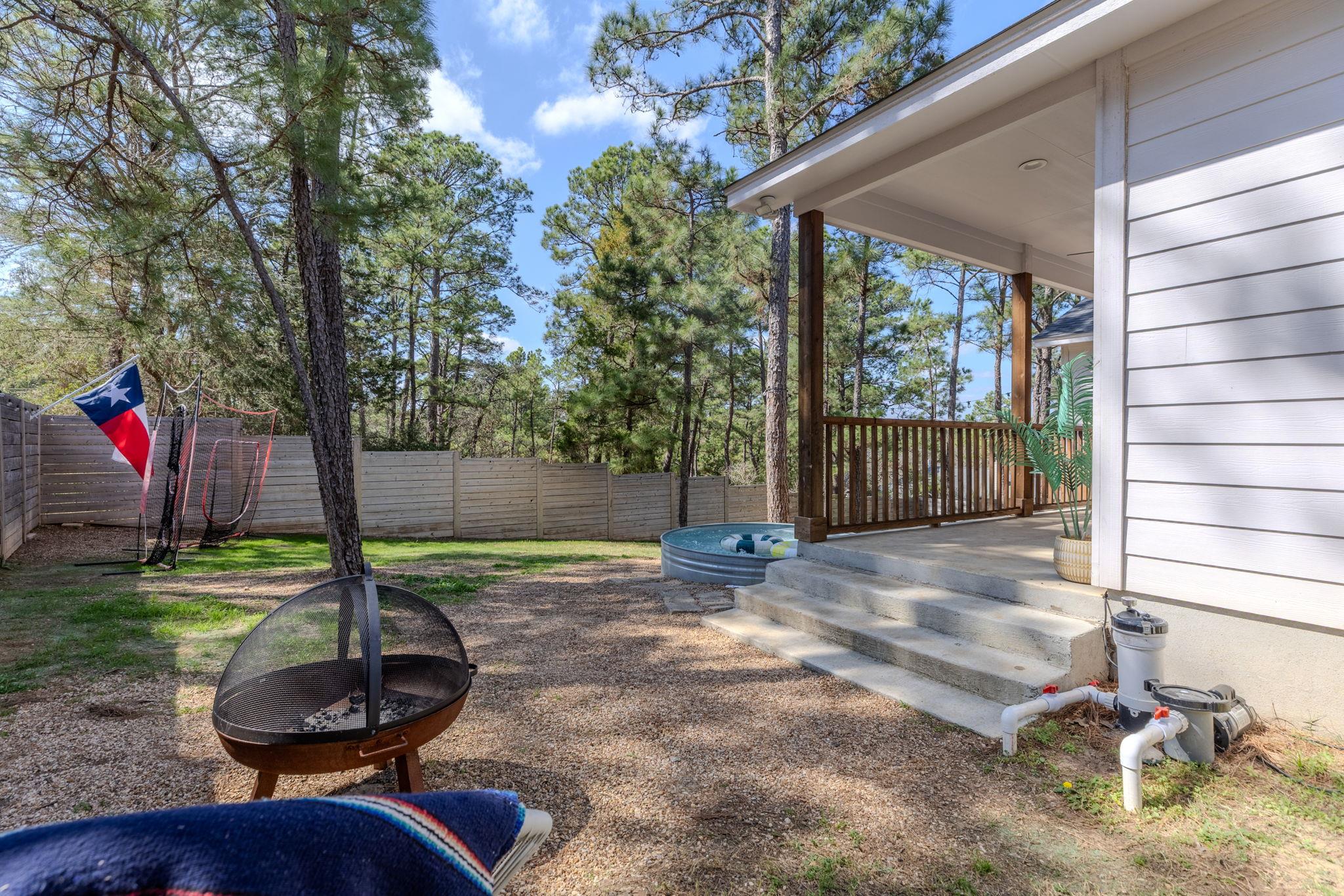 111 E Kamoi Ct, Bastrop, TX 78602