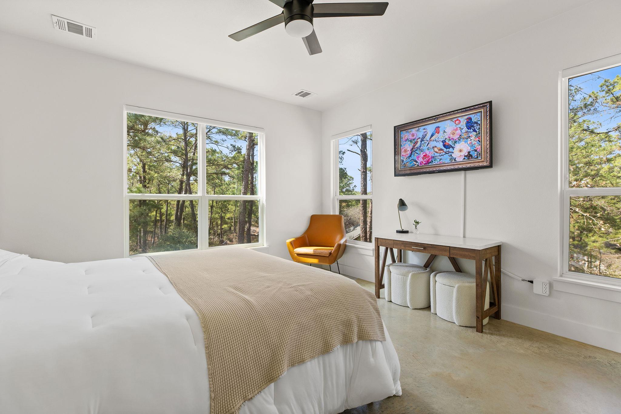 111 E Kamoi Ct, Bastrop, TX 78602