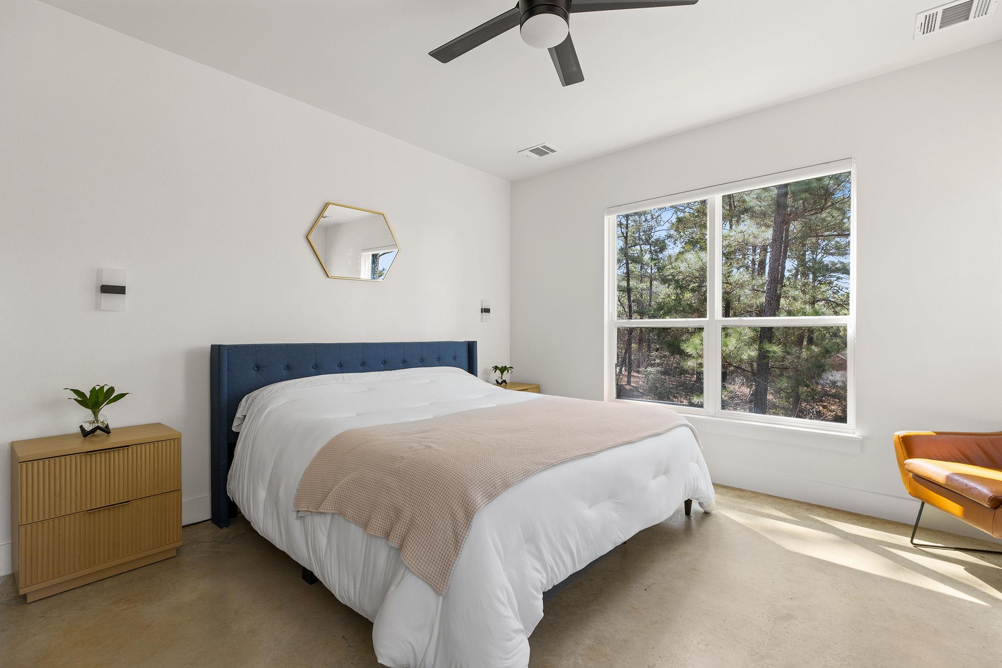 111 E Kamoi Ct, Bastrop, TX 78602