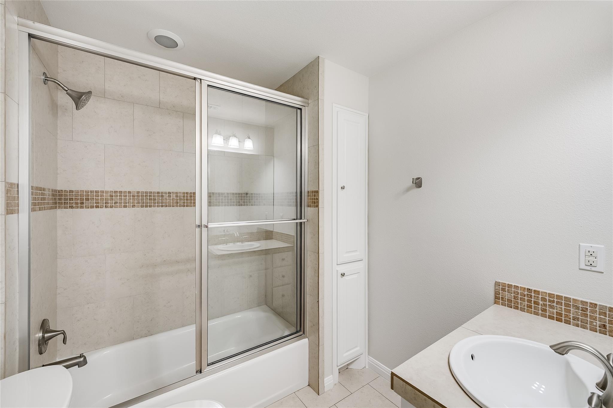 2002 Lakeway Blvd, Lakeway, TX 78734