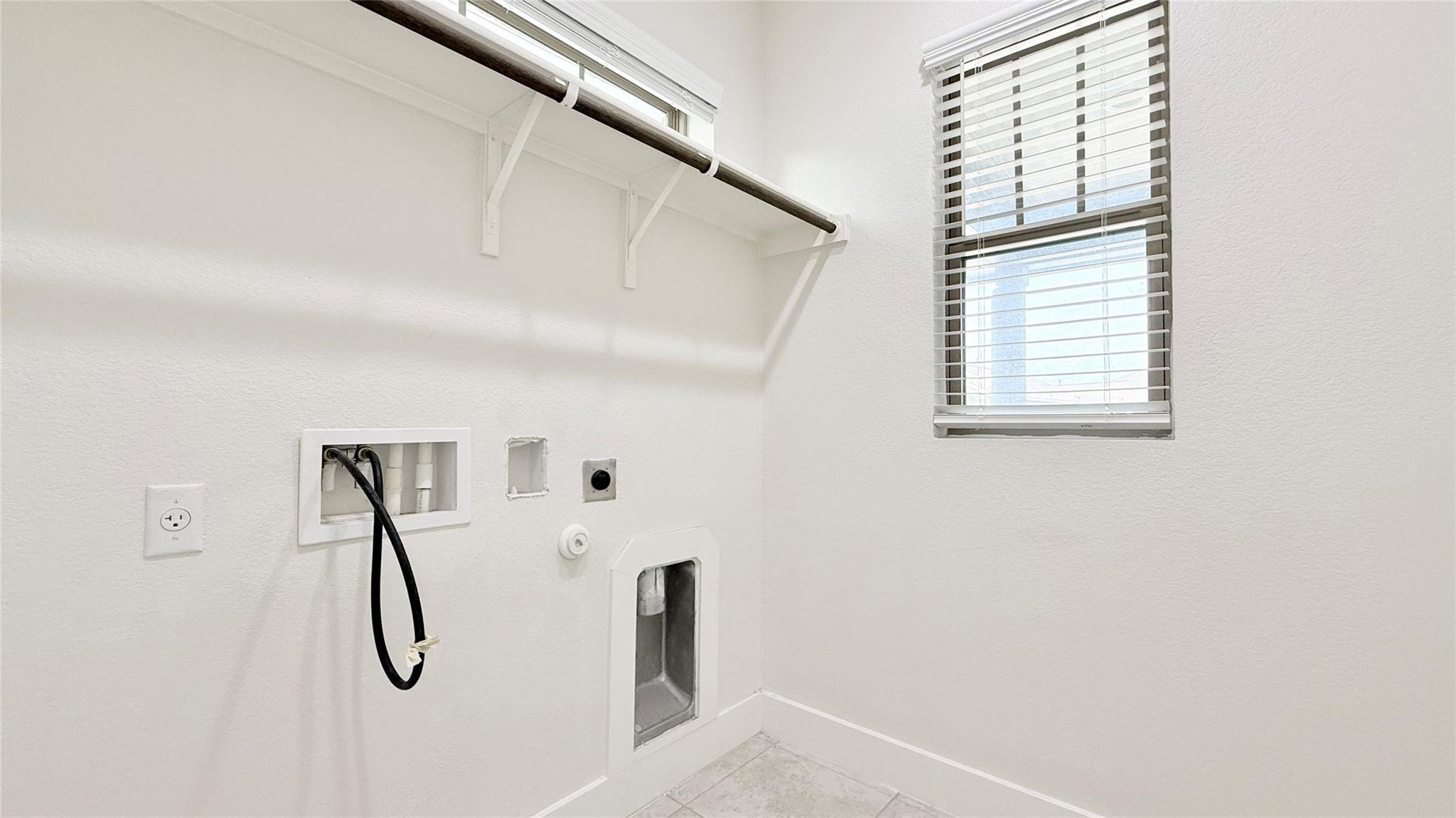 600 Golden Glory Rd, Leander, TX 78641