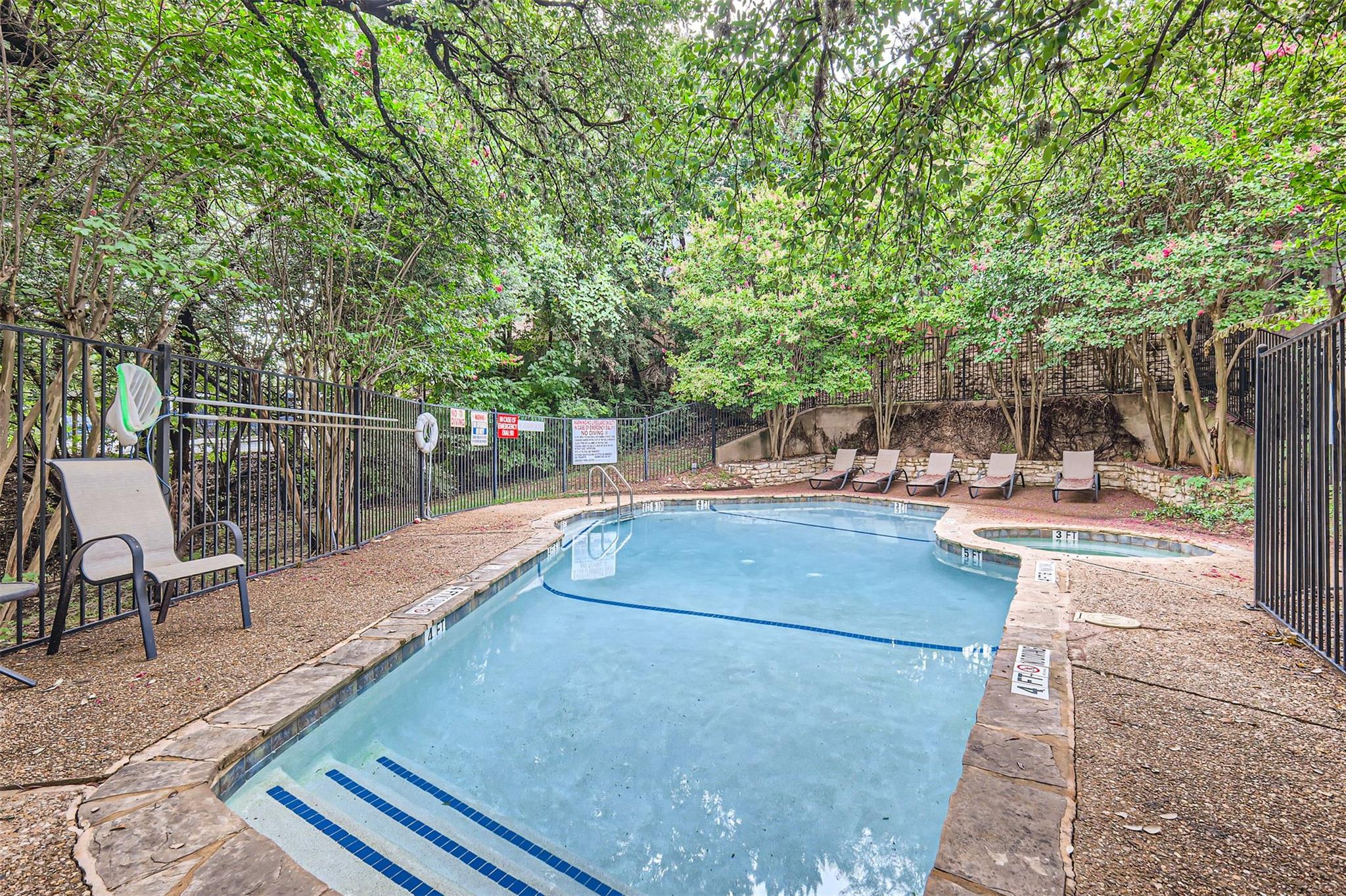 802 S 1st St # 215, Austin, TX 78704