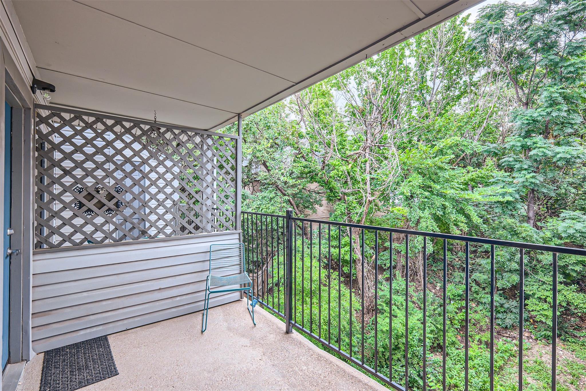 802 S 1st St # 215, Austin, TX 78704