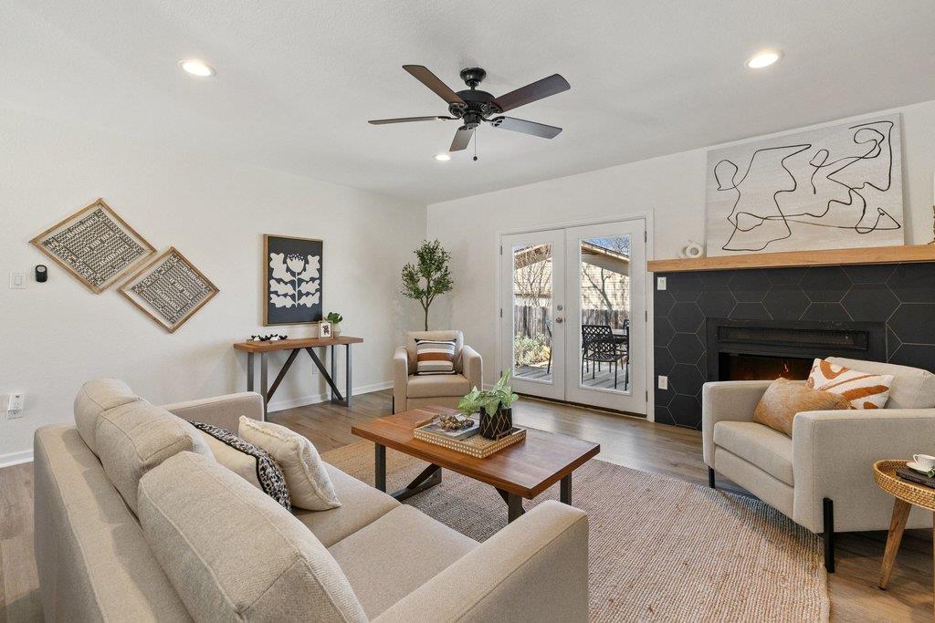 300 Clearday Dr, Austin, TX 78745