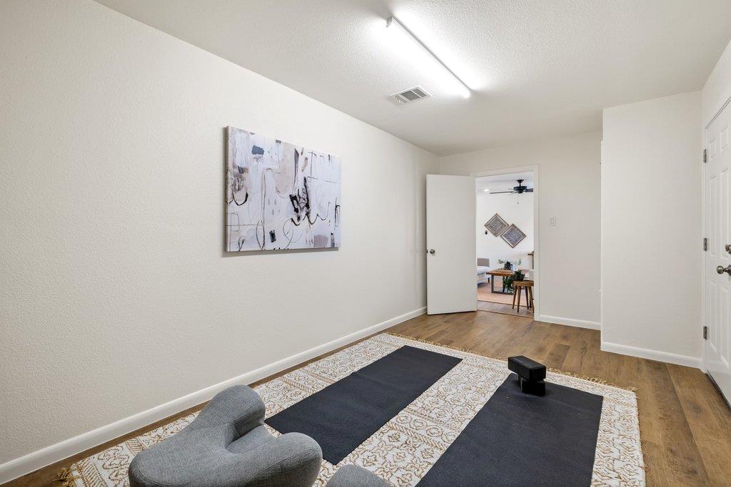 300 Clearday Dr, Austin, TX 78745