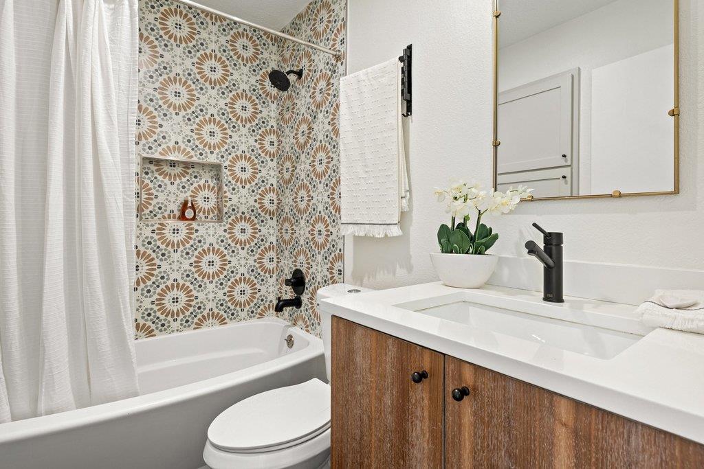 300 Clearday Dr, Austin, TX 78745