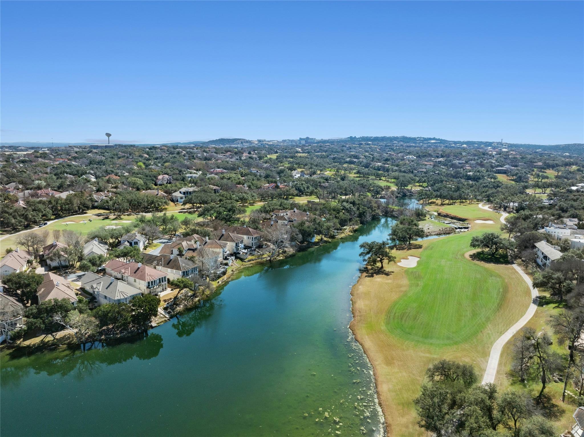 3 Camwood Trl, The Hills, TX 78738