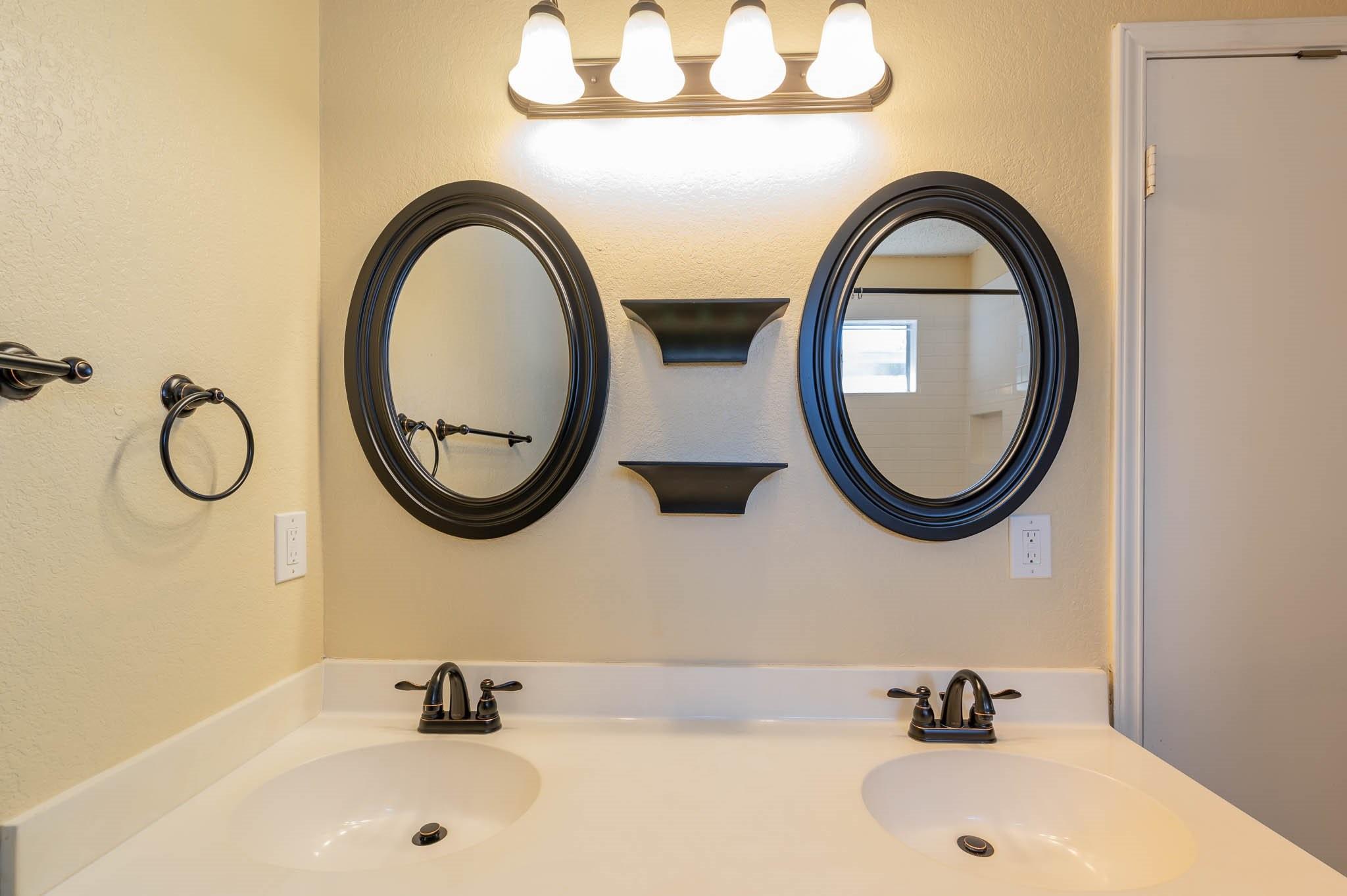 10413 Hess Dr, Austin, TX 78748