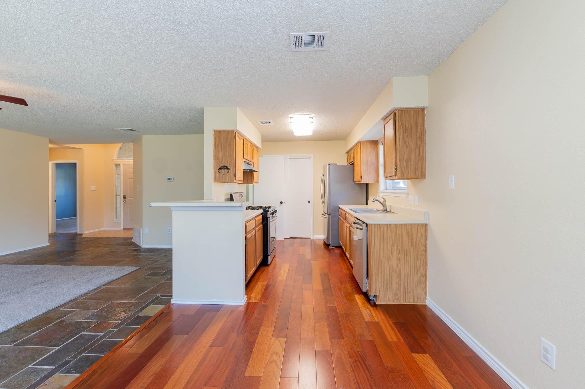 10413 Hess Dr, Austin, TX 78748