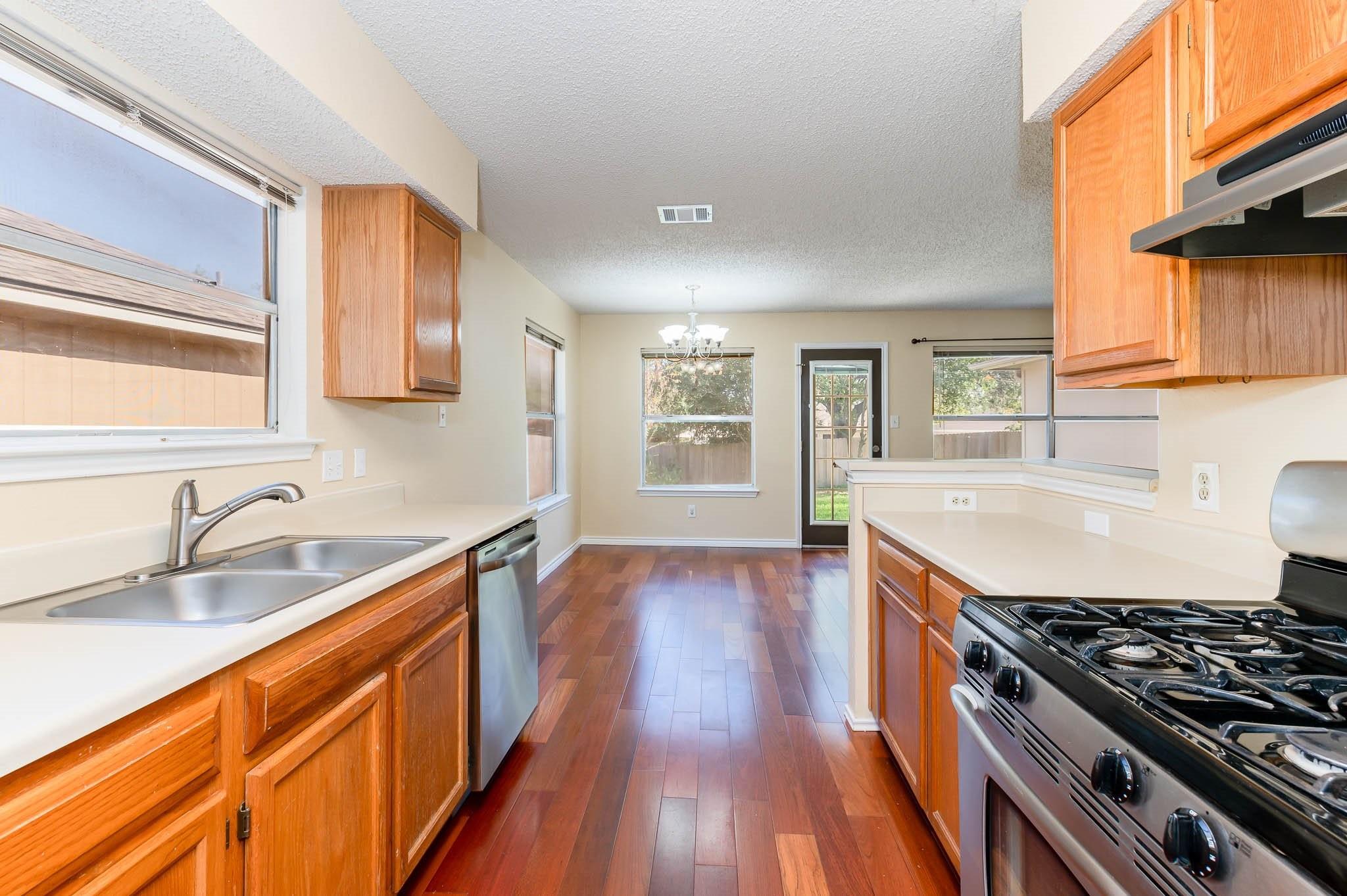 10413 Hess Dr, Austin, TX 78748