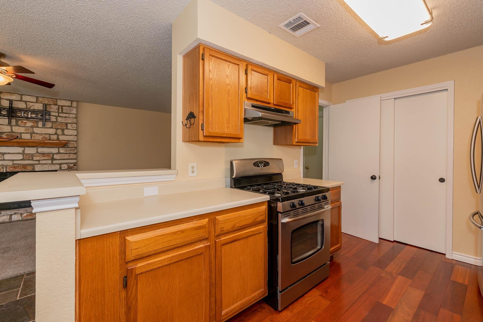 10413 Hess Dr, Austin, TX 78748