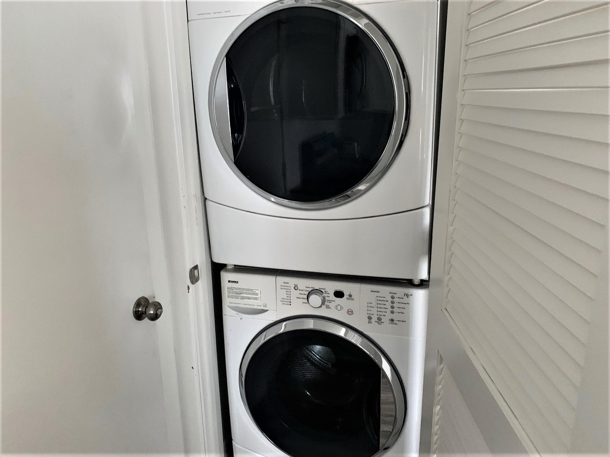 105 Birdie Dr, The Hills, TX 78738