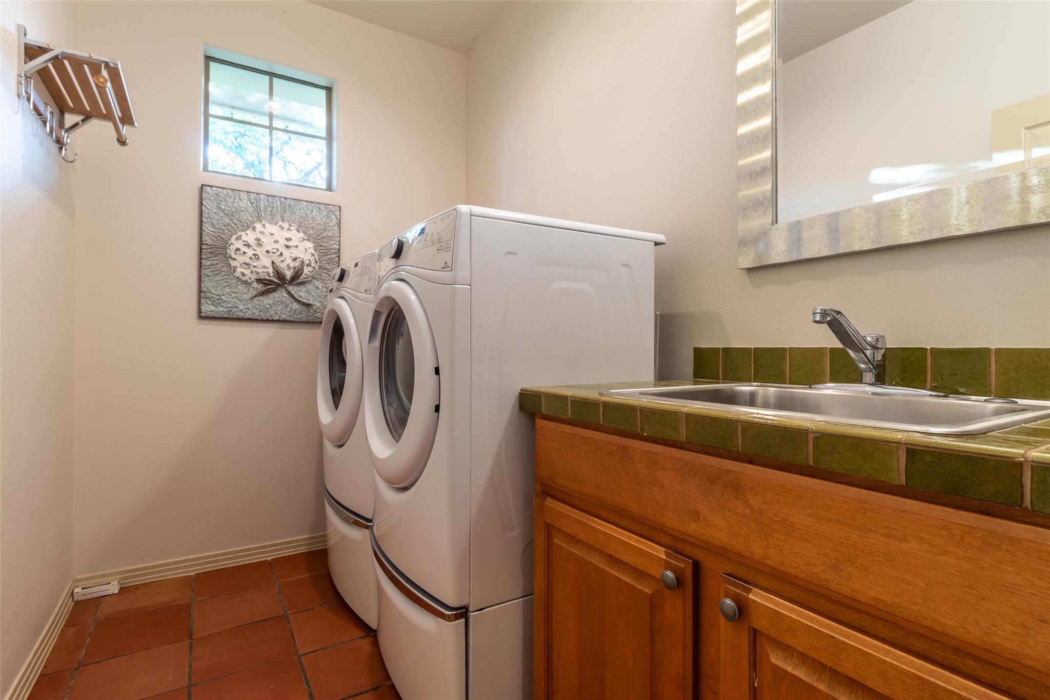 515 East Trl, Spicewood, TX 78669