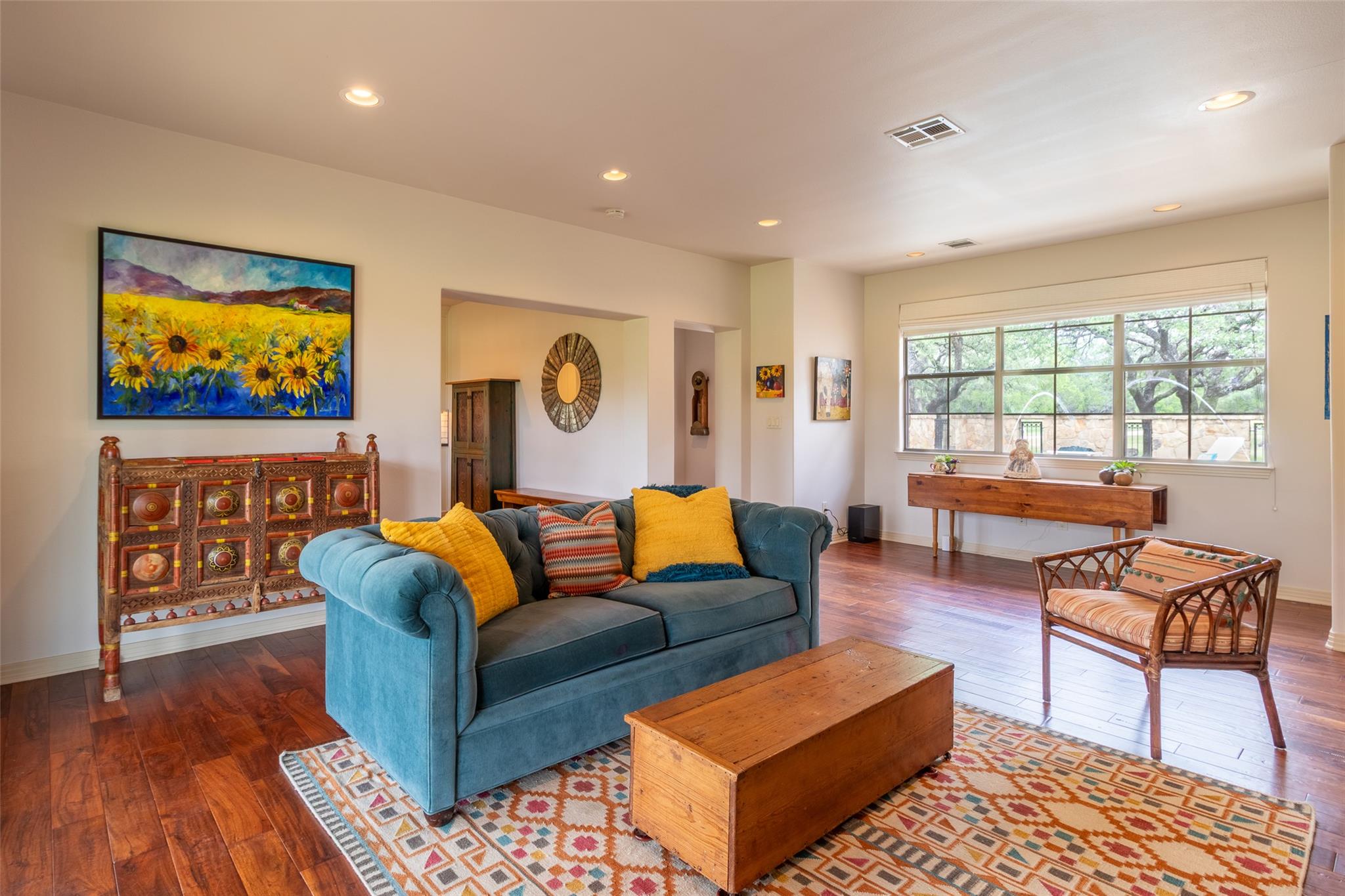 515 East Trl, Spicewood, TX 78669